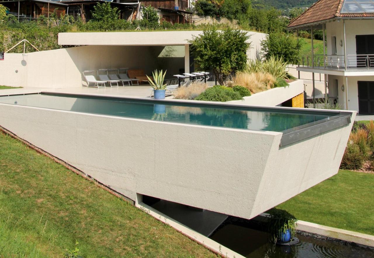 Millenniumshof Apartment Caldaro Bagian luar foto