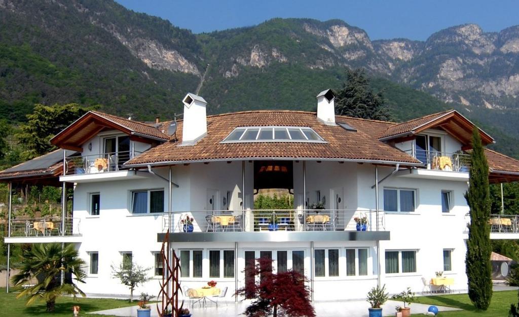 Millenniumshof Apartment Caldaro Bagian luar foto